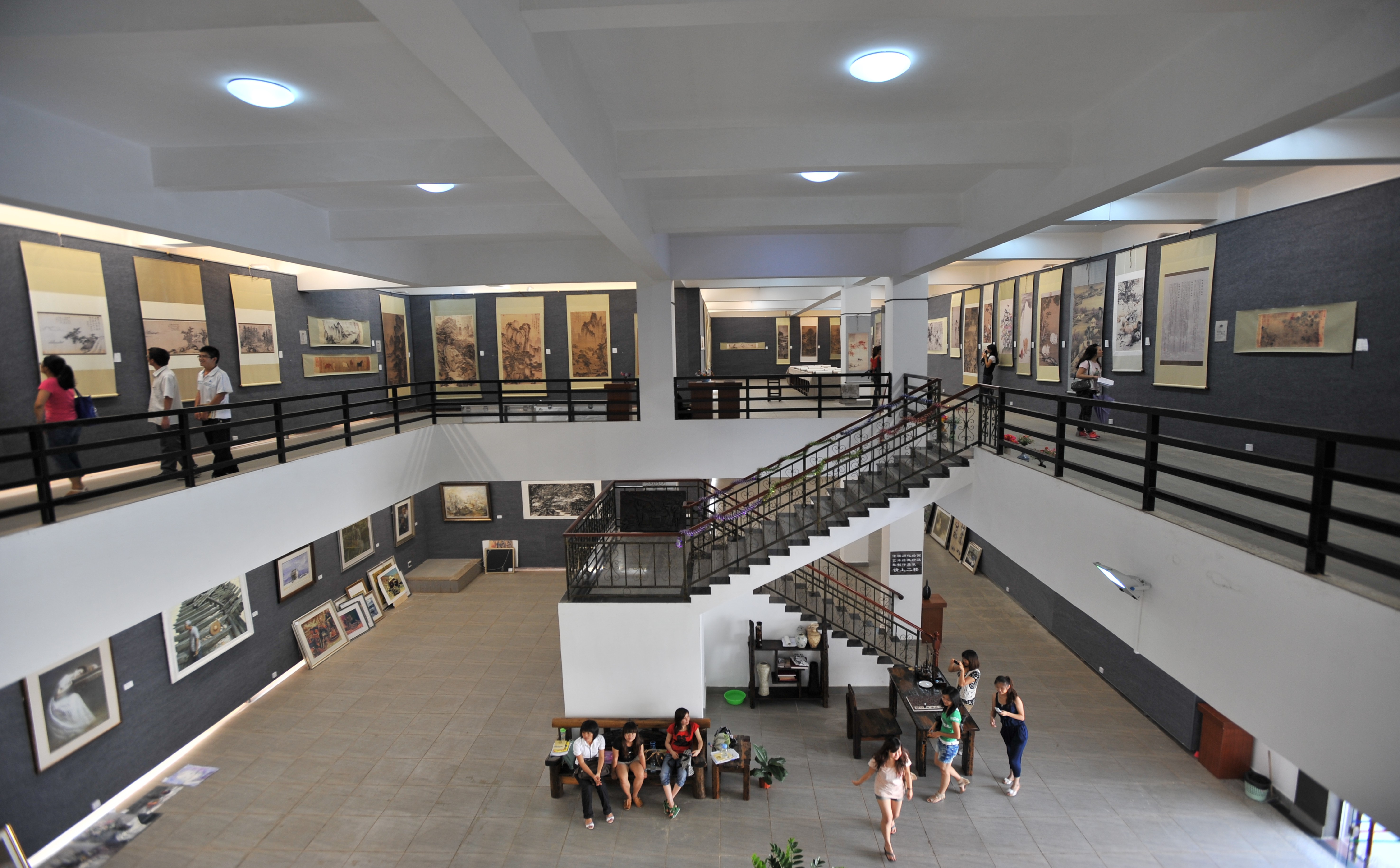 1594887262392617.jpg 美术馆.jpg